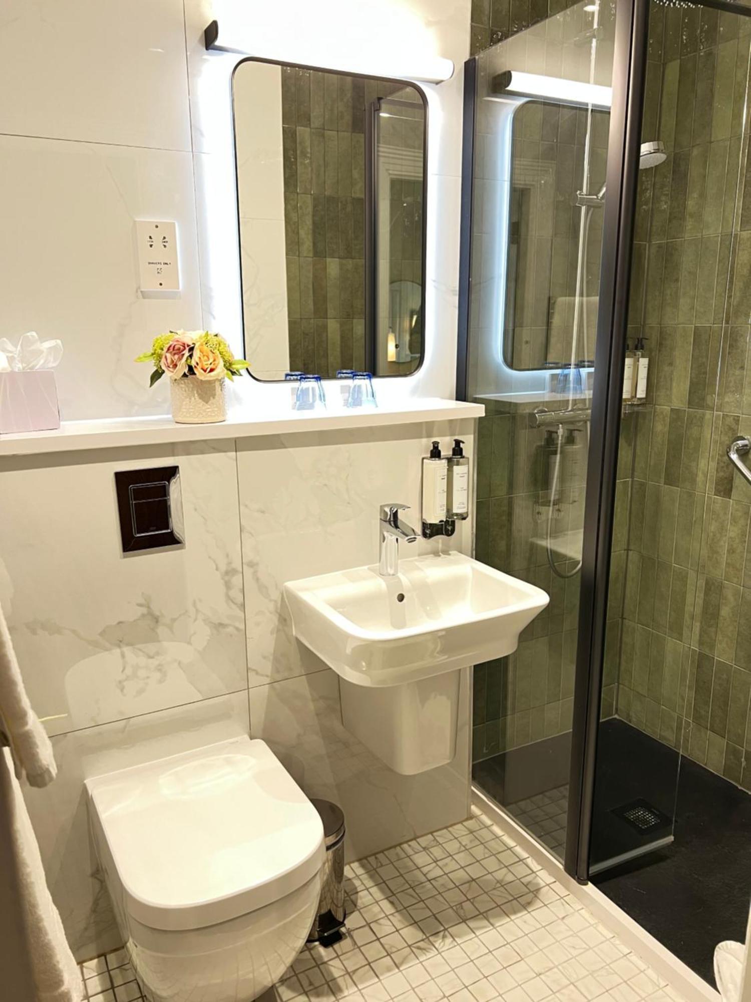 Waterloo Town House & Suites ดับลิน ภายนอก รูปภาพ