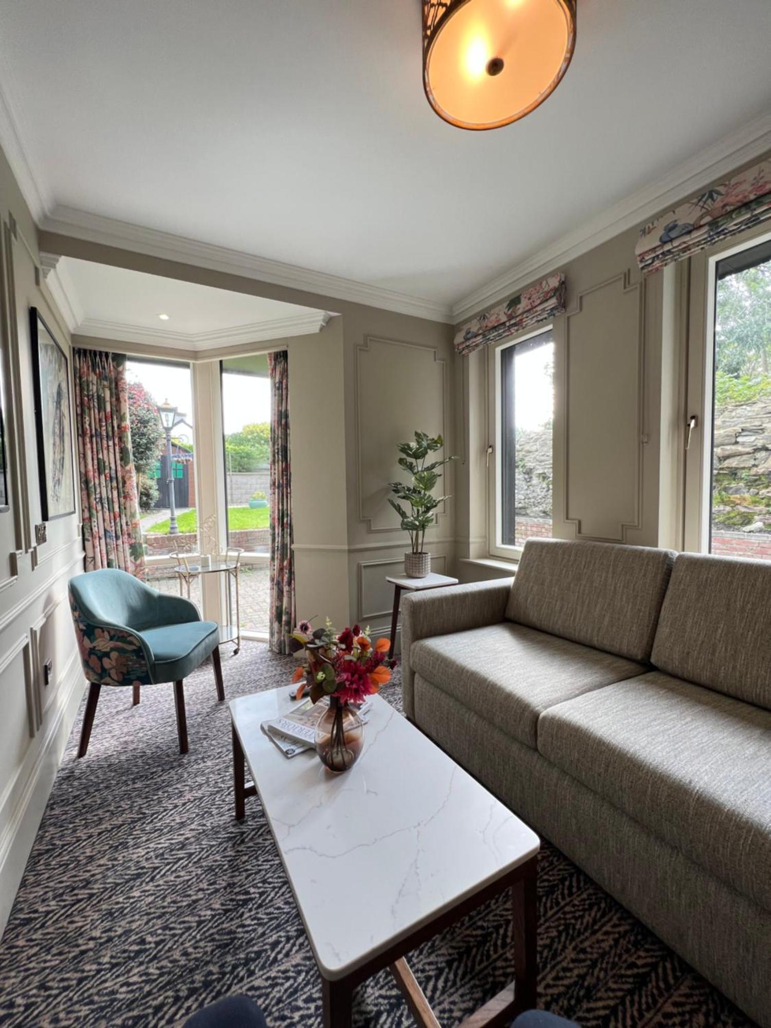 Waterloo Town House & Suites ดับลิน ภายนอก รูปภาพ