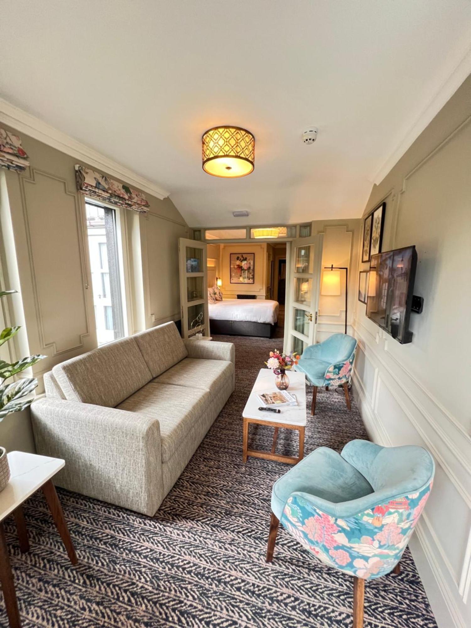 Waterloo Town House & Suites ดับลิน ภายนอก รูปภาพ