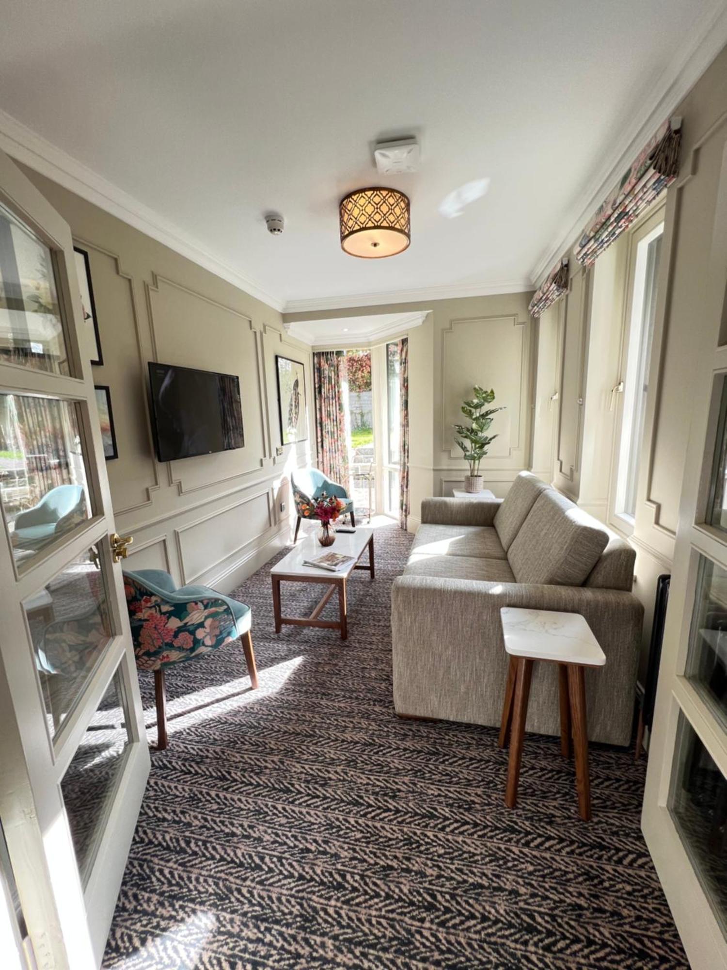Waterloo Town House & Suites ดับลิน ภายนอก รูปภาพ